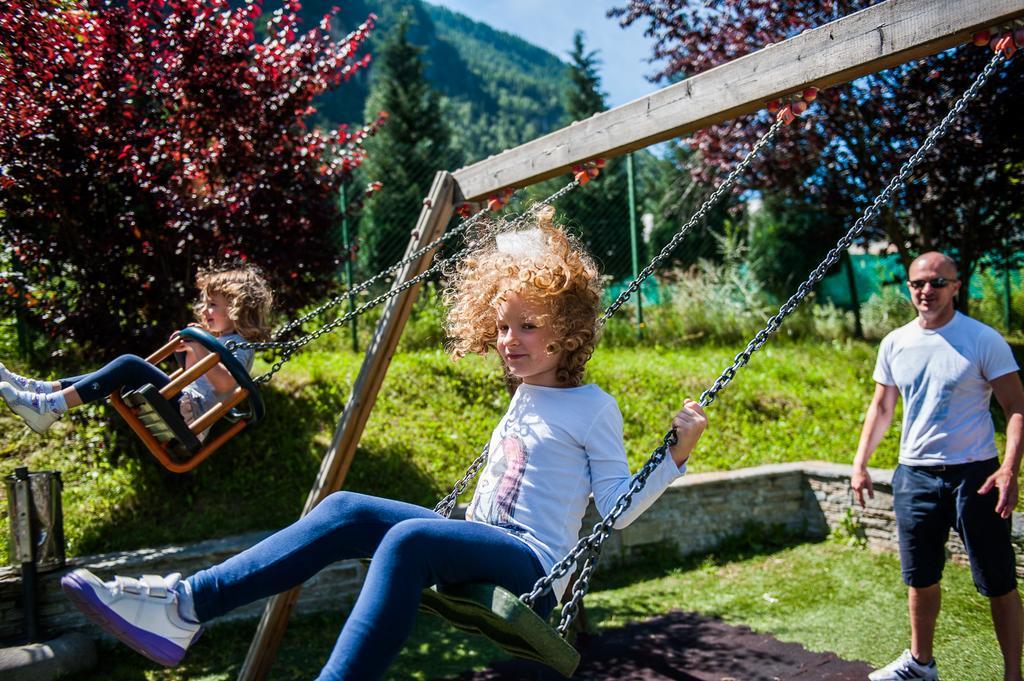 Villaggio Turistico Camping Cervino Antey-Saint-André Buitenkant foto