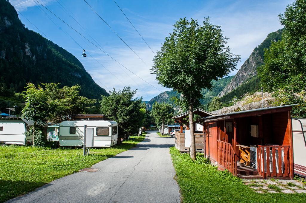 Villaggio Turistico Camping Cervino Antey-Saint-André Buitenkant foto