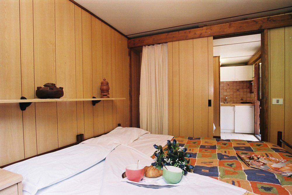 Villaggio Turistico Camping Cervino Antey-Saint-André Buitenkant foto