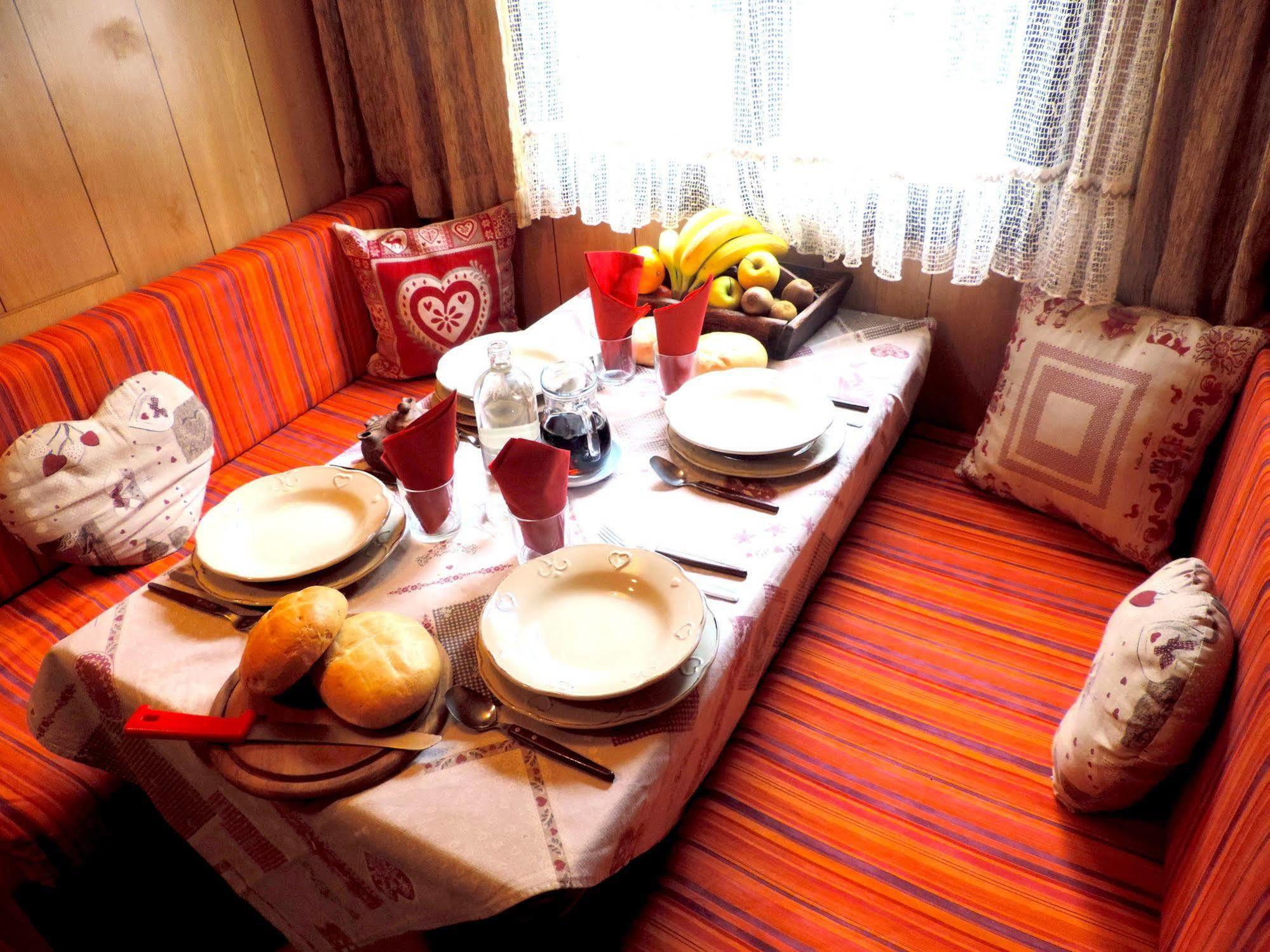 Villaggio Turistico Camping Cervino Antey-Saint-André Buitenkant foto