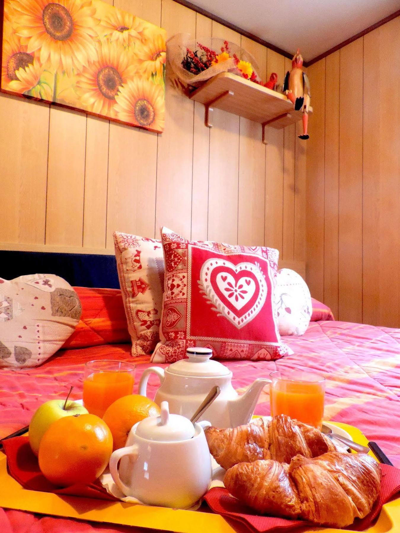 Villaggio Turistico Camping Cervino Antey-Saint-André Buitenkant foto