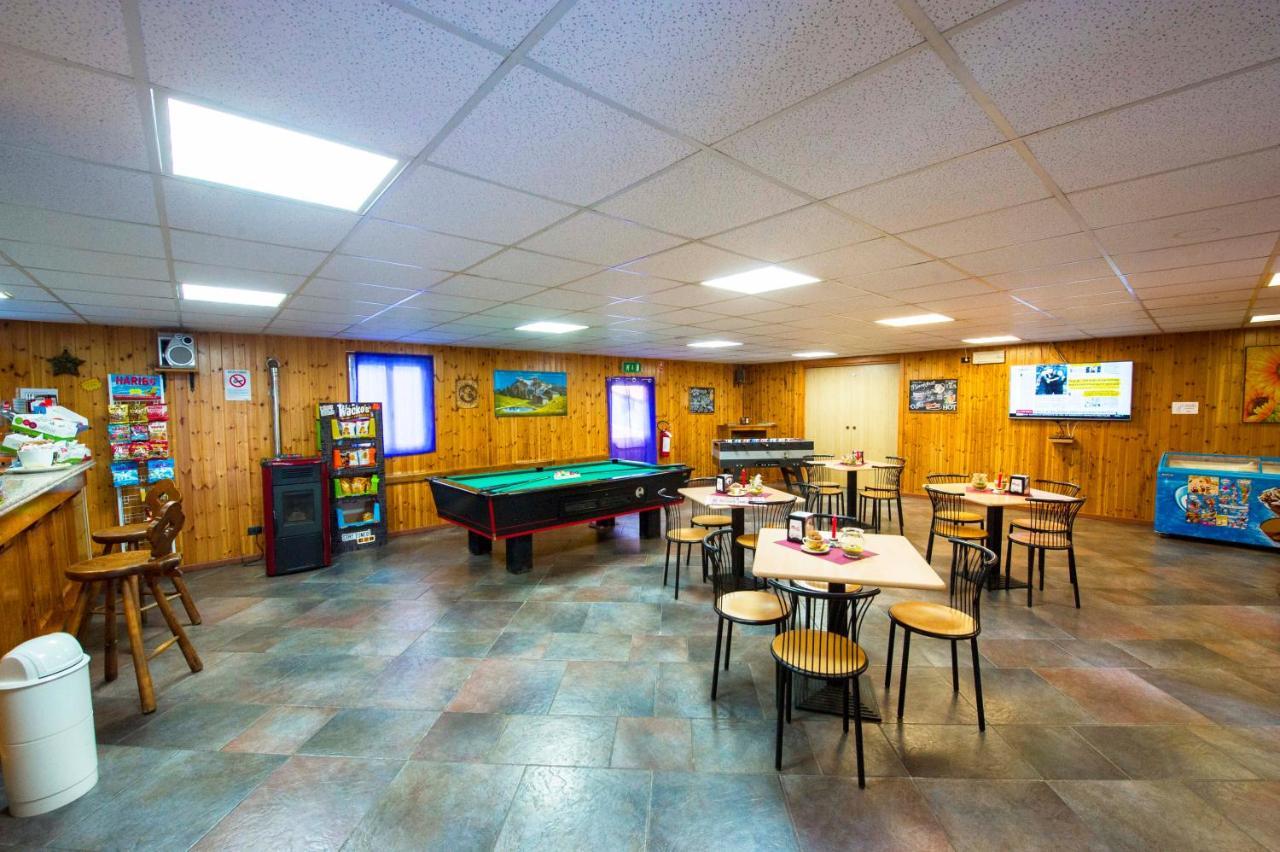 Villaggio Turistico Camping Cervino Antey-Saint-André Buitenkant foto