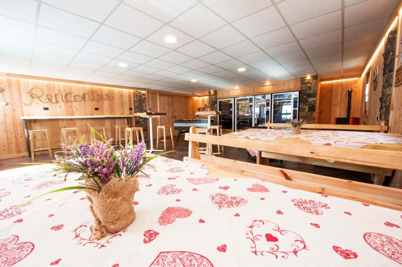 Villaggio Turistico Camping Cervino Antey-Saint-André Buitenkant foto